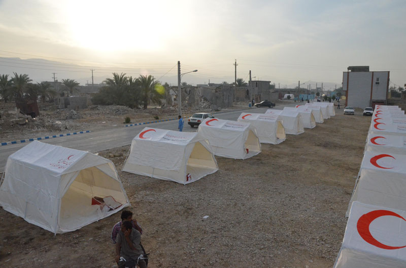 جمع اوری کمکهای نقدی برای زلزله زدگان بوشهر